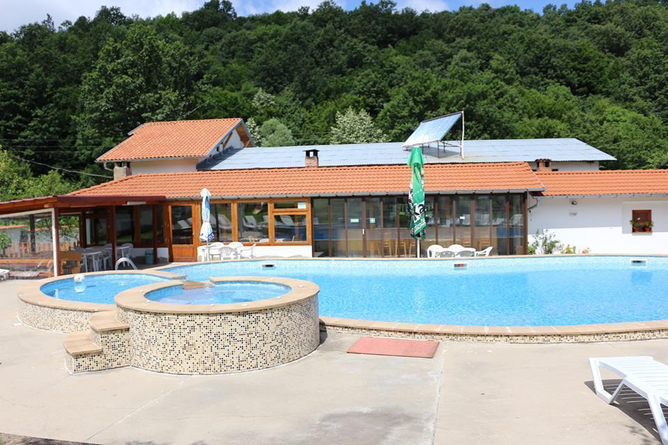 By The River Hotel Complex Balkanets  Bagian luar foto
